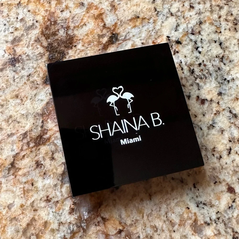 Shaina B. Miami nwt deluxe